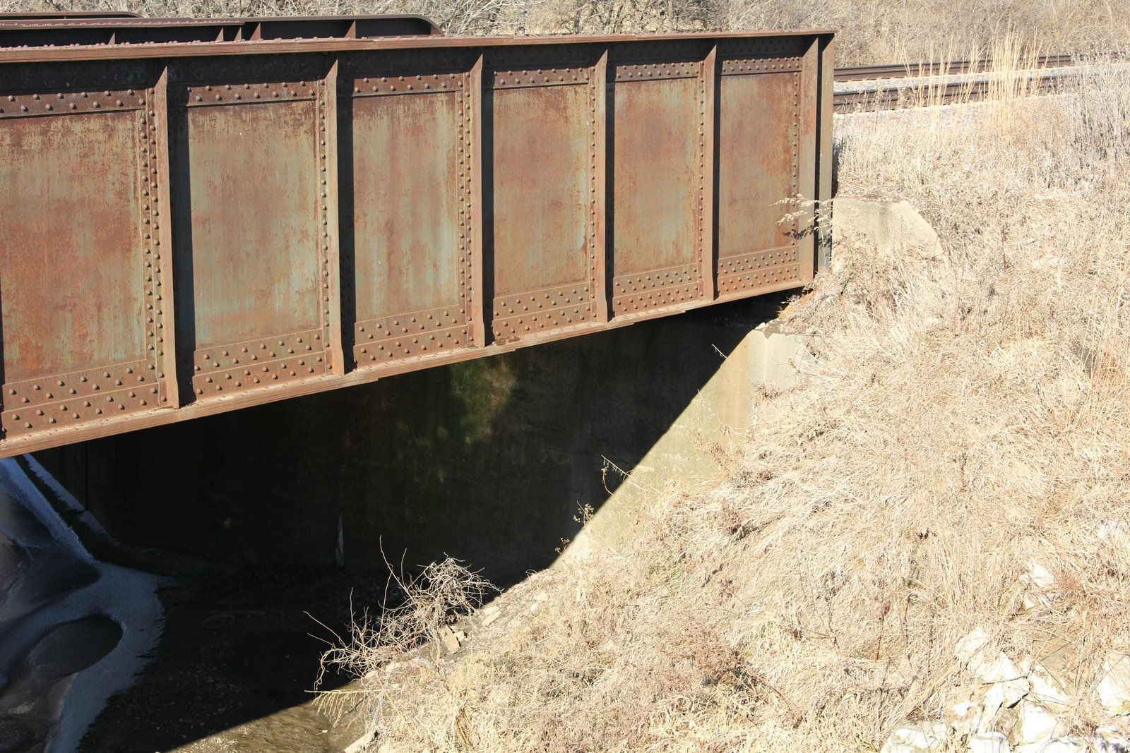 East abutment